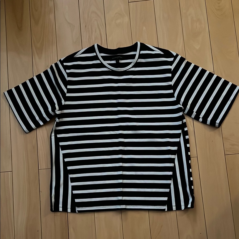 BR Black and White Striped T-Shirt